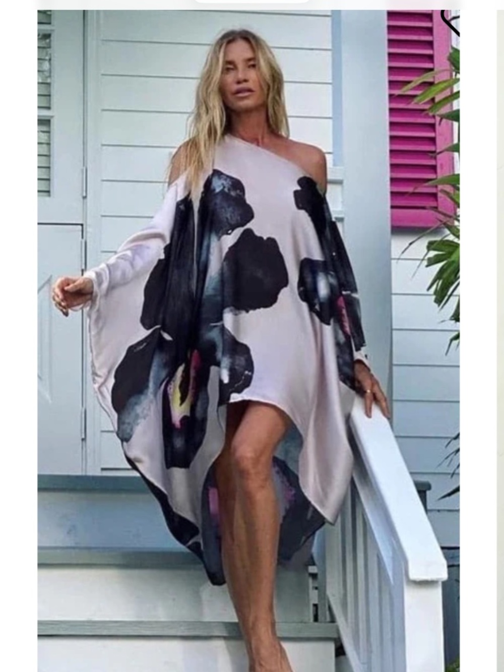 Ramona Larue RiRi Black Orchid Kaftan OS